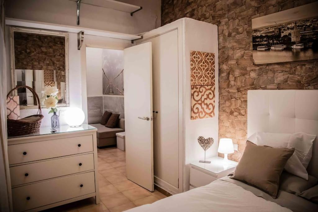 Apartament Imperial Center Seville New Management Since April Eksteriør bilde